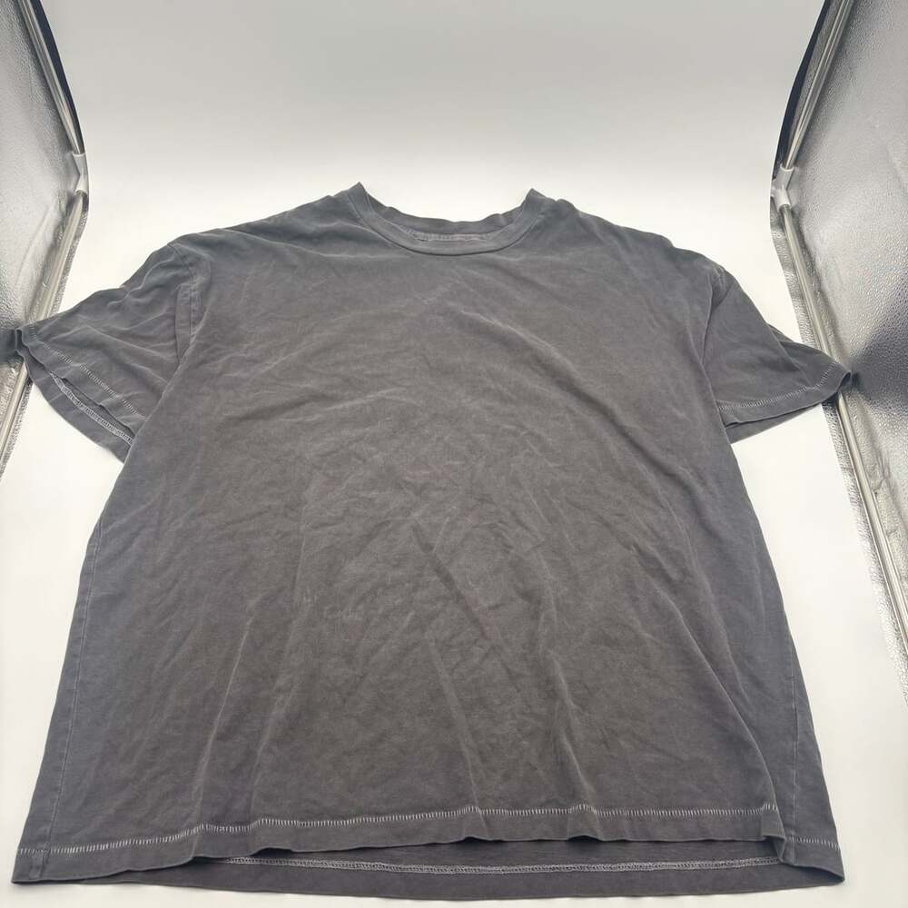 No Boundaries Oversized Fit T-Shirt Size L Gray Crew Neck Cotton